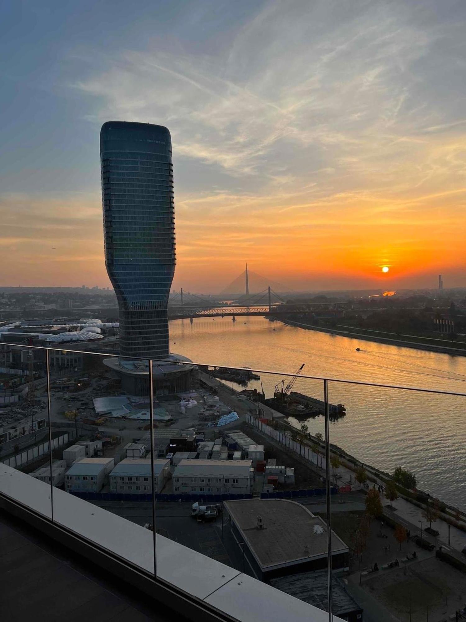 BW Terrace Top Floor Apartments With River View & Self Check-In ベオグラード エクステリア 写真